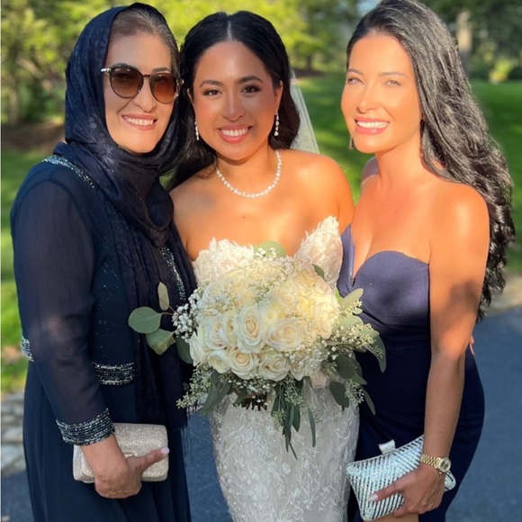 Chic & Stunning Navy strapless gown - Picture 3 of 3